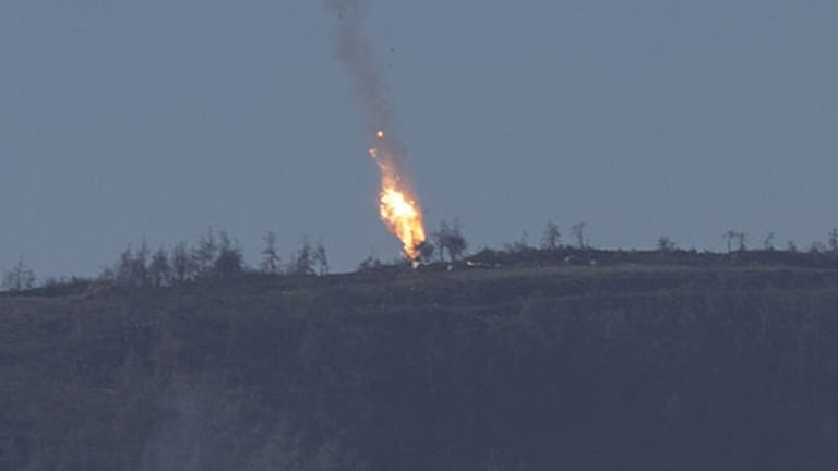 Das russische Kampfflugzeug ist nahe der türkischen Grenze auf syrischem Boden abgestürzt.
