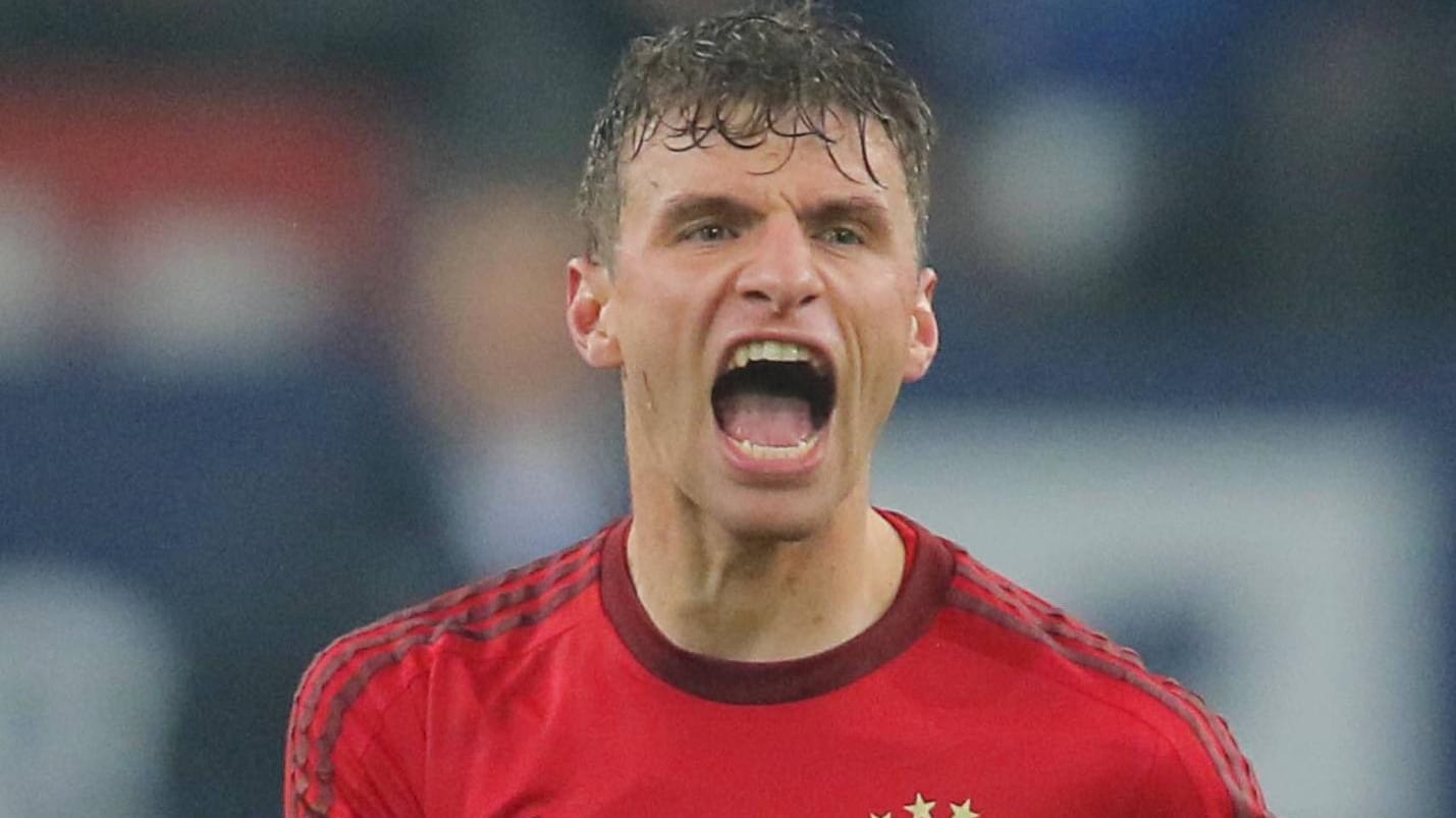 Thomas Müller ist mit 26 der jüngste Spieler der Geschichte, dem 50 CL-Siege gelangen. Thomas Müller ist mit 26 der jüngste Spieler der Geschichte, dem 50 CL-Siege gelangen.