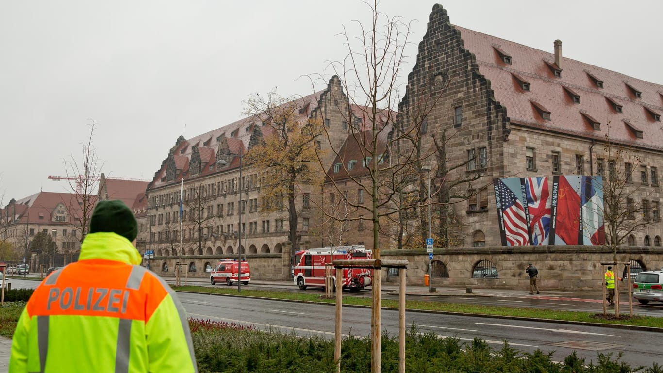Das Justizgebäude in Nürnberg war wegen eines Bombenalarms vorübergehend geräumt worden.