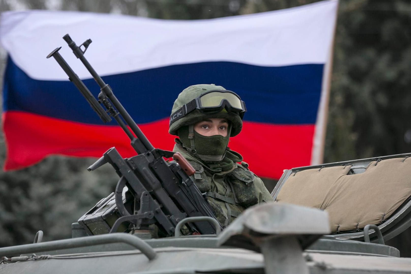 Ein russischer Soldat auf der Krim - im Frühjahr 2014 hatte Russland die Halbinsel annektiert.