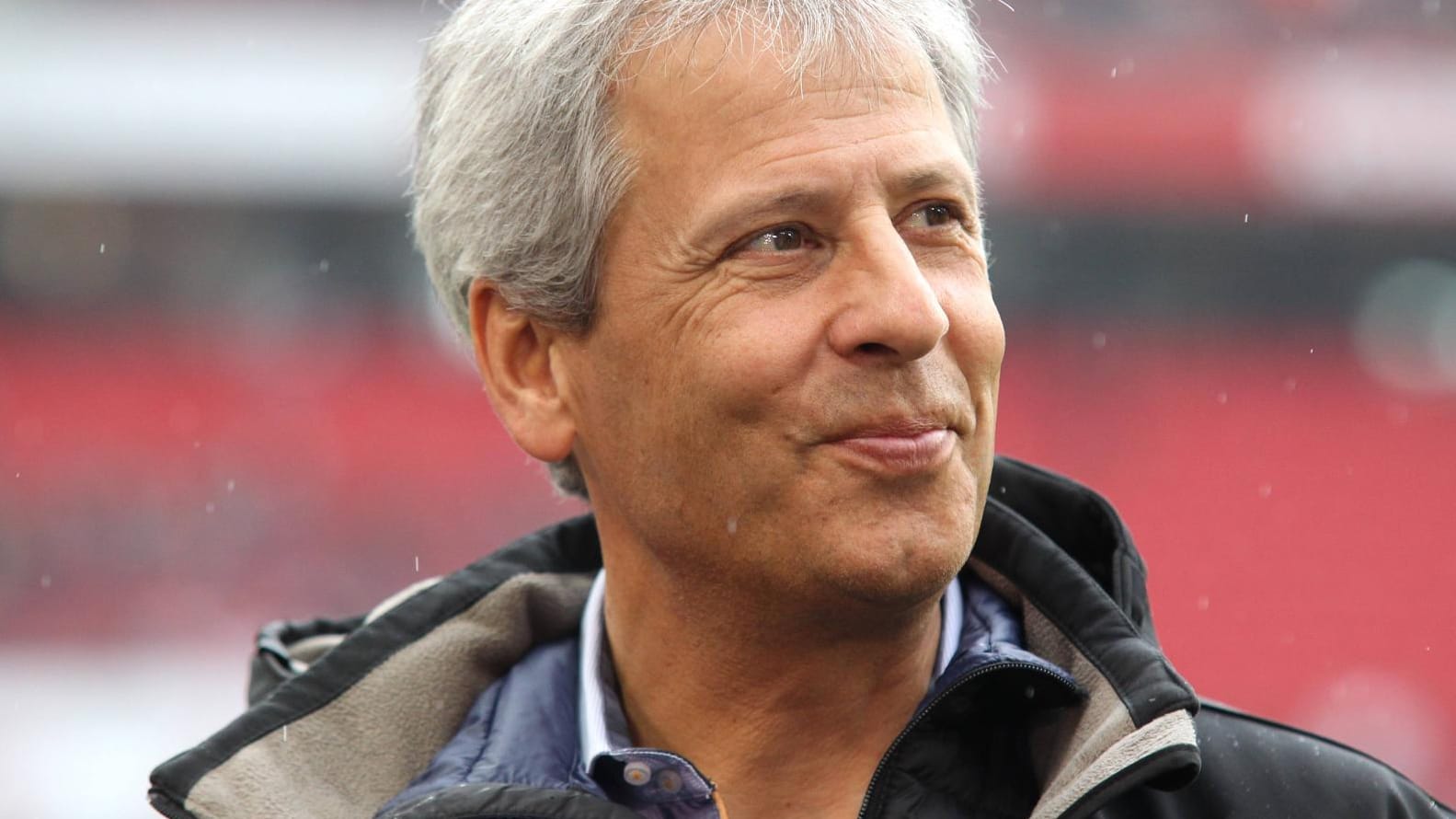 Lucien Favre gilt als heißer Kandidat auf den Trainerposten beim VfB Stuttgart. Lucien Favre gilt als heißer Kandidat auf den Trainerposten beim VfB Stuttgart.