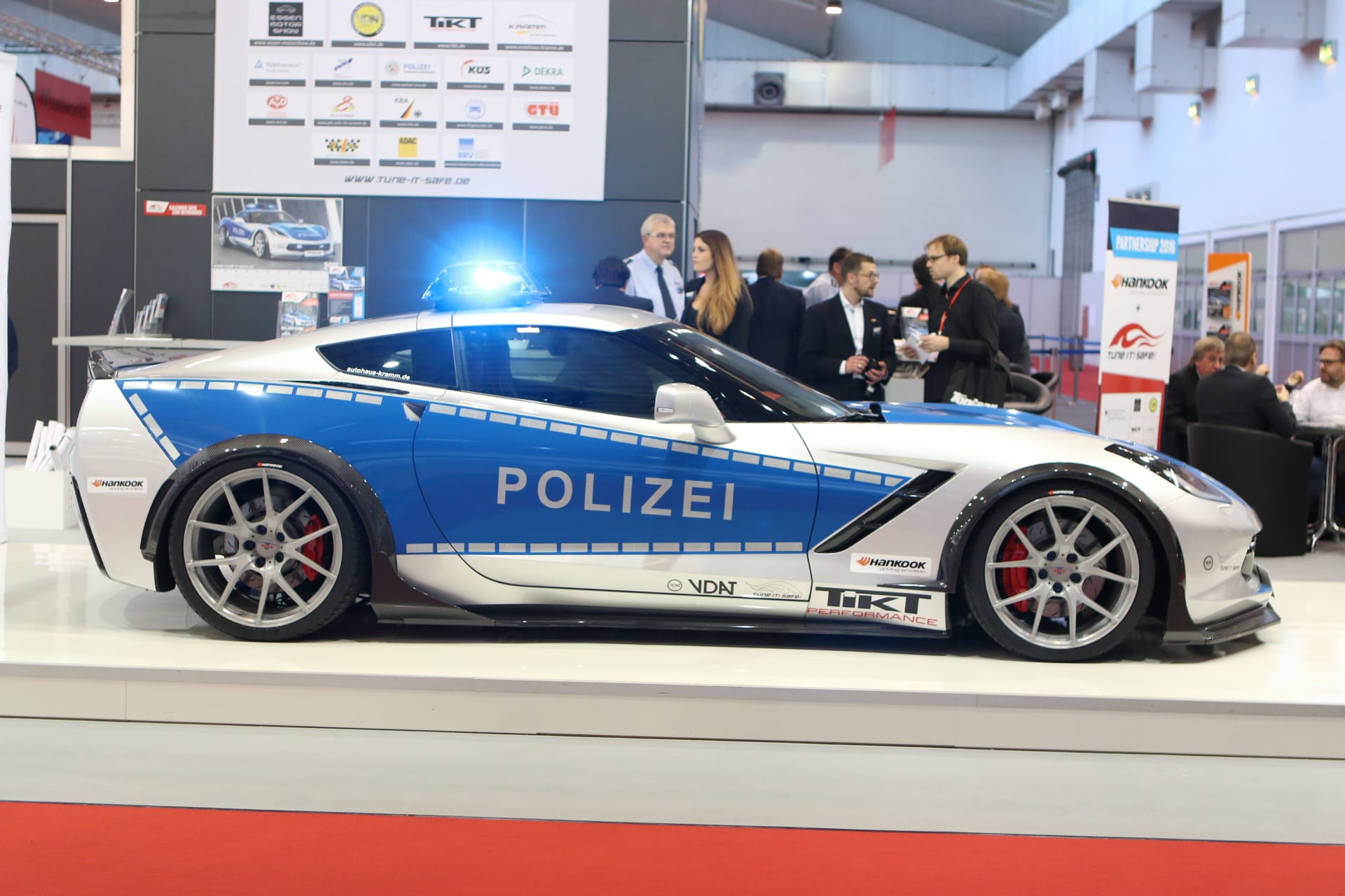 Auffällig, aber auch nicht übermäig protzig: Corvette als Polizeiauto.