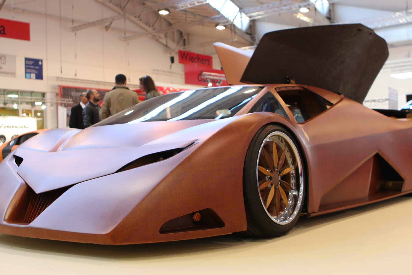 Weltpremiere auf der Essen Motor Show: Splinter - der Sportwagen aus Holz.