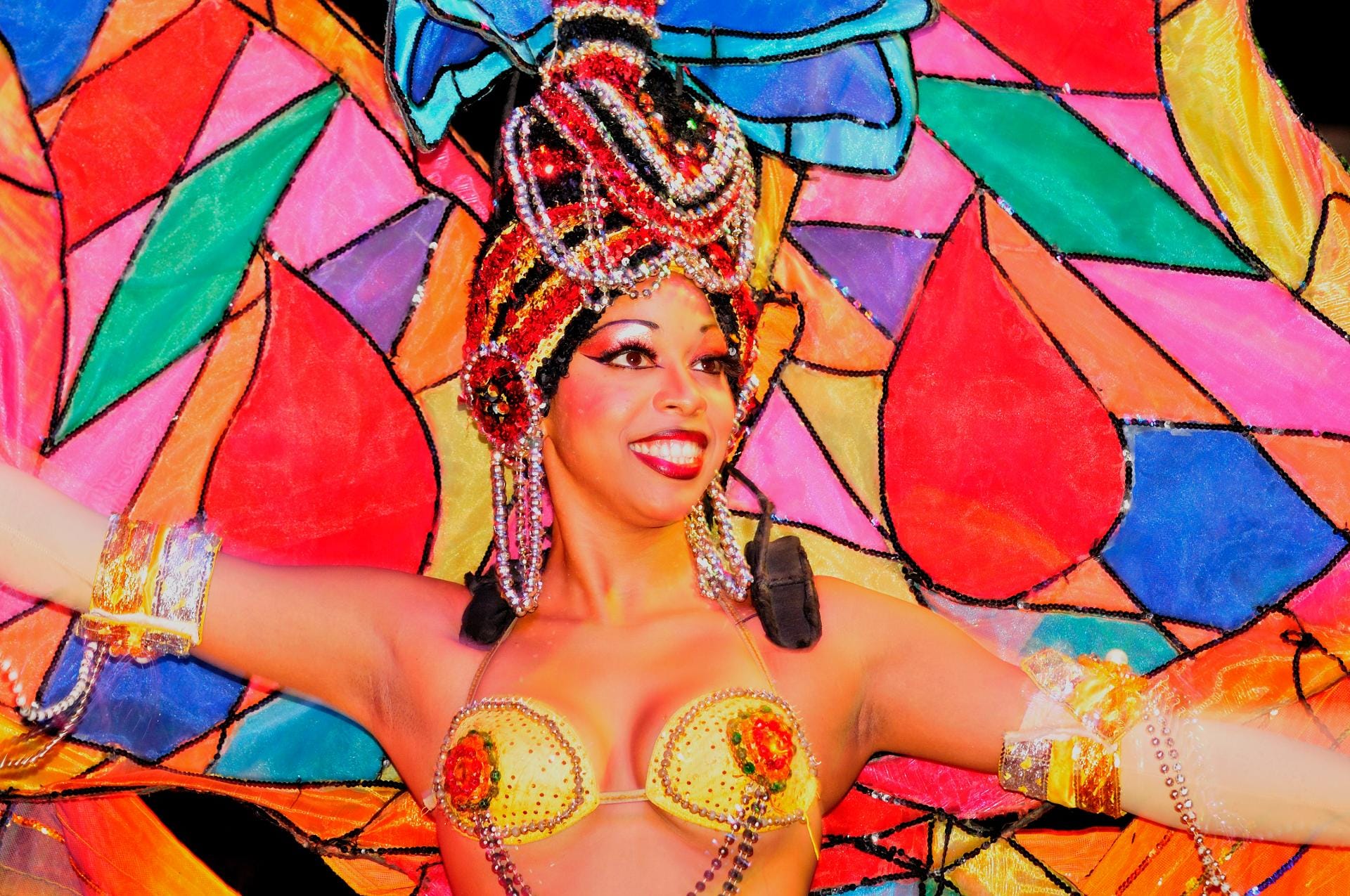 Besucher bekommen in Rio nicht nur zur Karnevalszeit ein Samba-Spektakel geboten, sondern auch bei der zweistündige Show "Vai Brazil 500 Anos" im Platforma.
