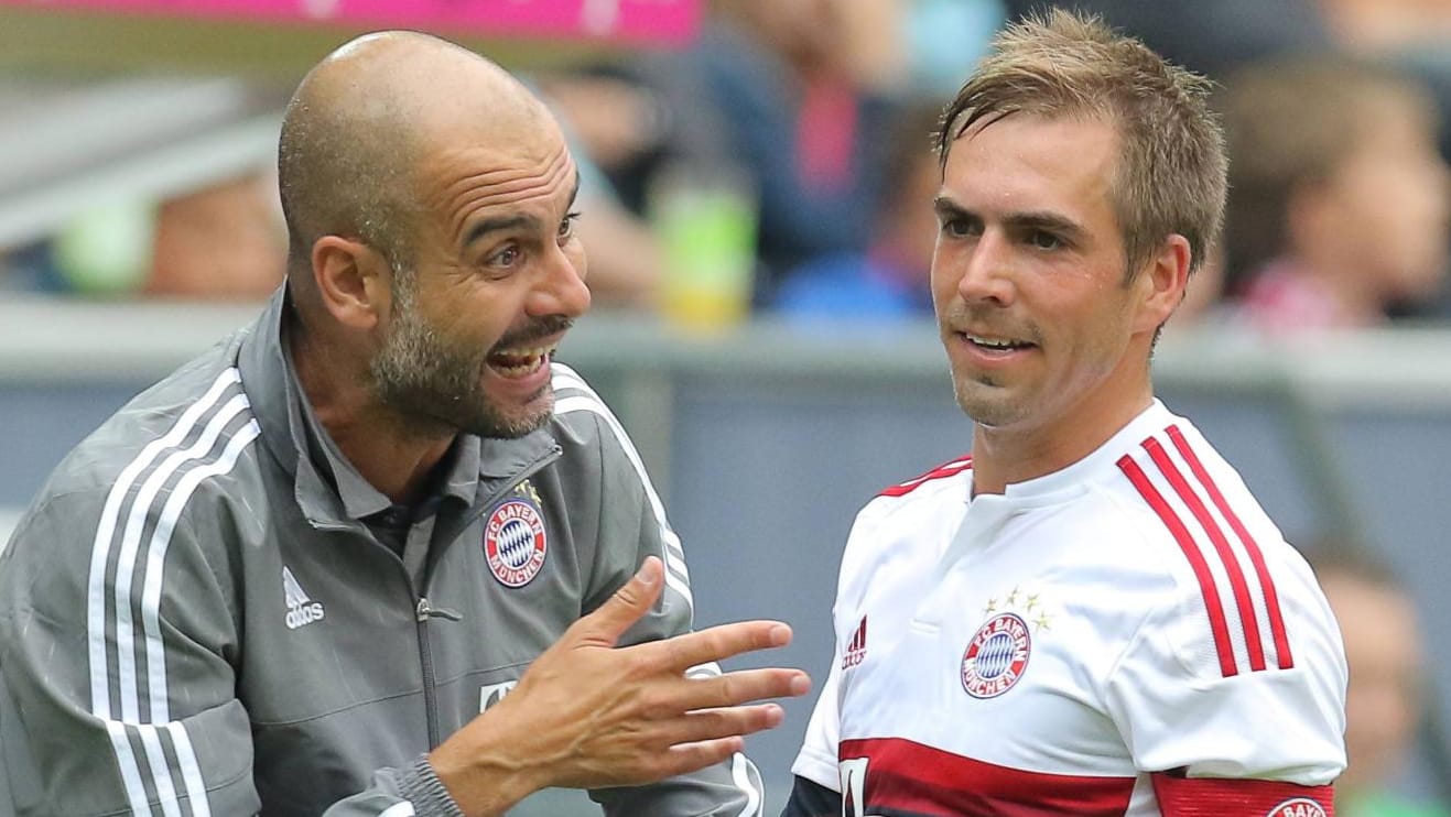 Im Sommer 2016 läuft der Dreijahresvertrag von Trainer Pep Guardiola (li.) aus. Philipp Lahm (re.) möchte noch bis 2018 spielen. Im Sommer 2016 läuft der Dreijahresvertrag von Trainer Pep Guardiola (li.) aus. Philipp Lahm (re.) möchte noch bis 2018 spielen.