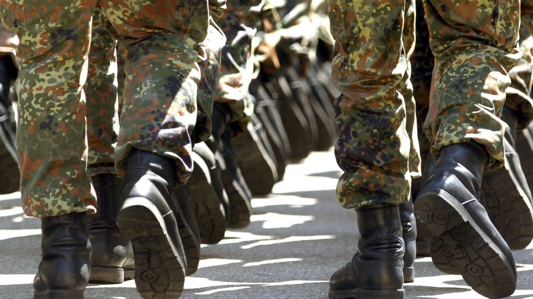 1200 Soldaten ziehen gegen den IS in den Kampf.