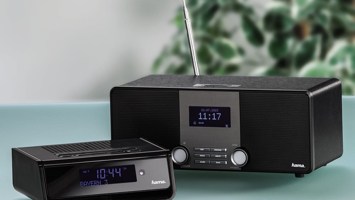 Das Internet-Radio von Hama kann Sender auch über Antenne empfangen.