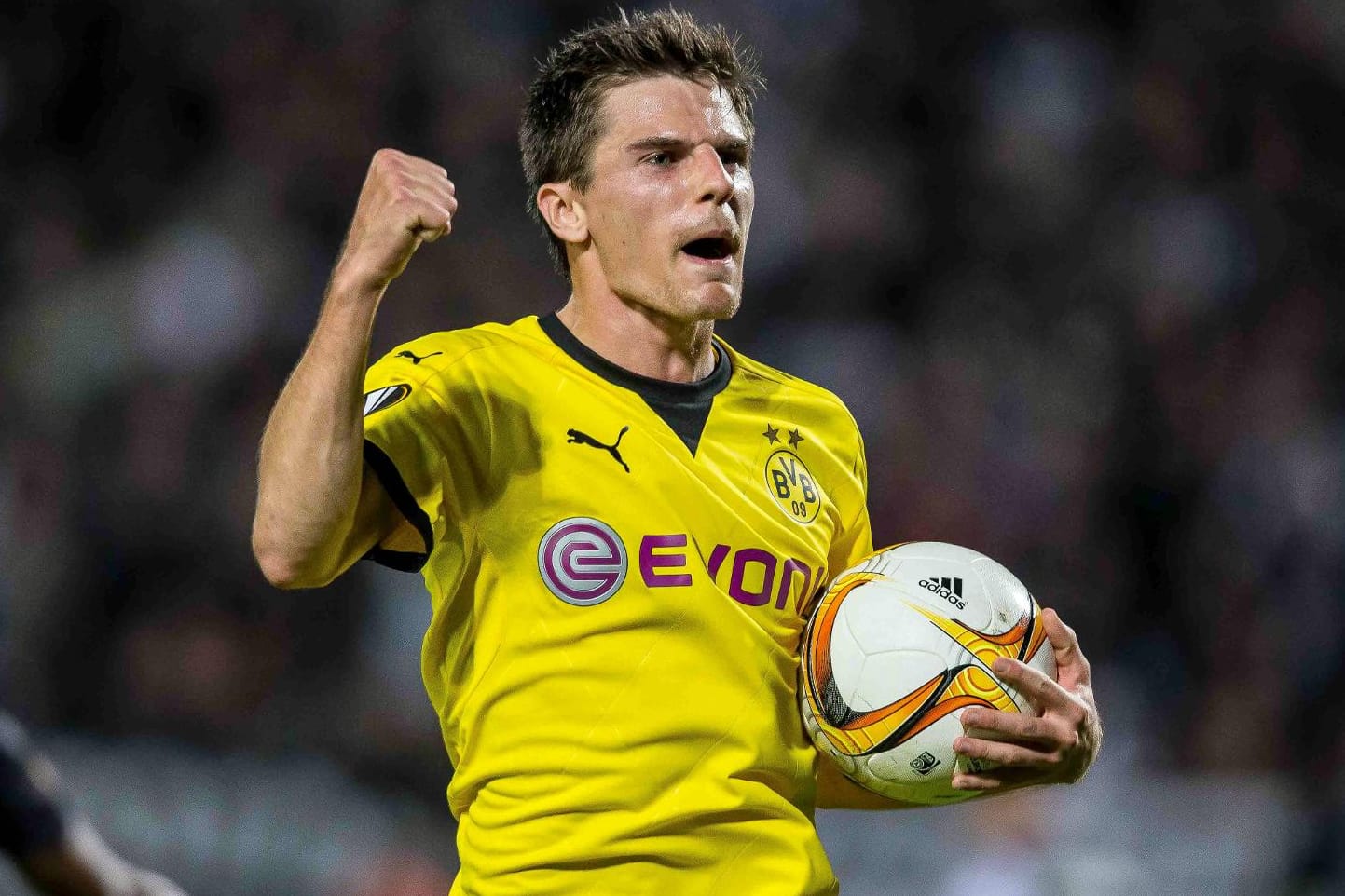 Ballkontakt: Jonas Hofmann soll das Interesse mehrerer Klubs geweckt haben.