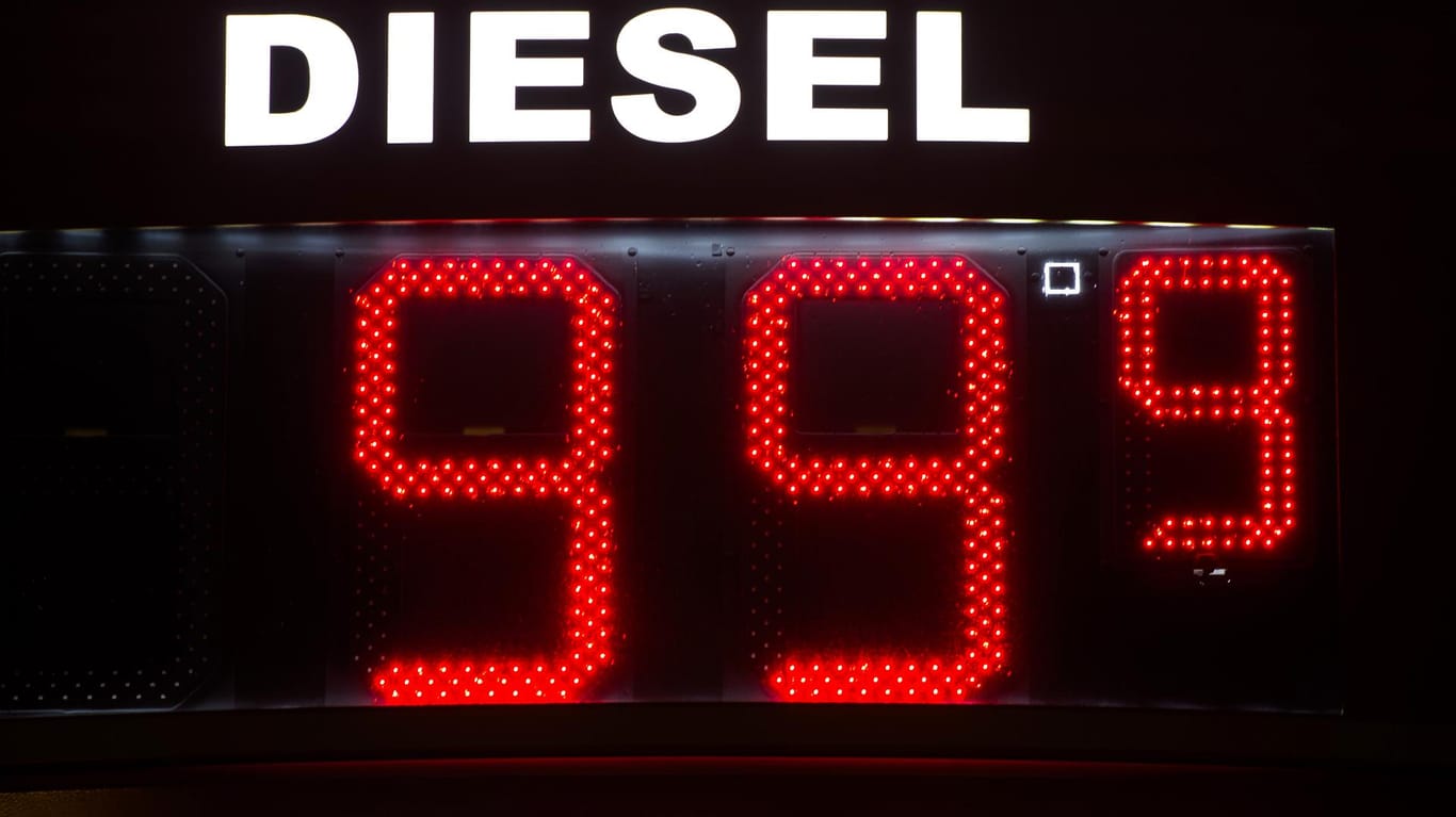 Diesel sinkt unter 1-Euro-Marke