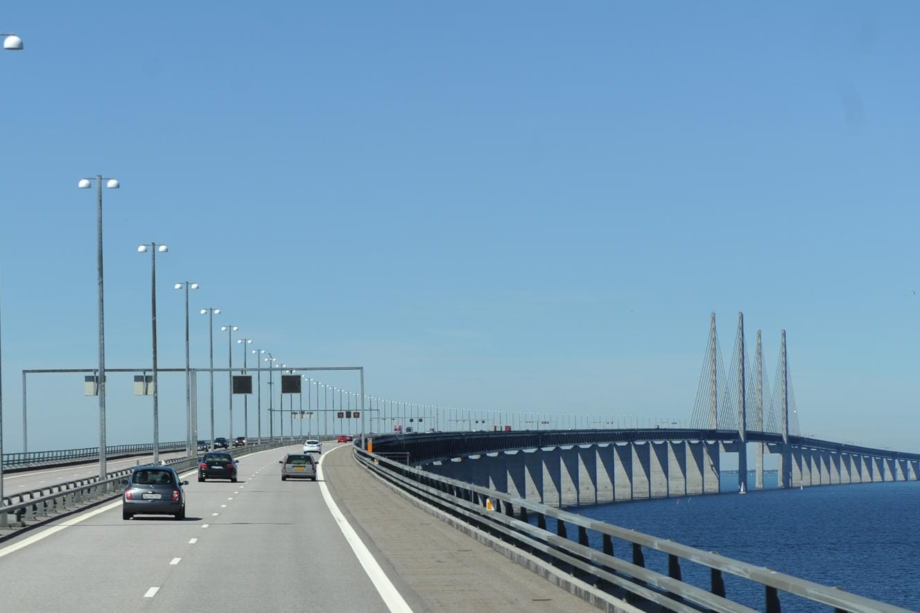 Die Öresundbrücke verbindet Südschweden und Kopenhagen.