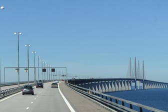 Die Öresundbrücke verbindet Südschweden und Kopenhagen.