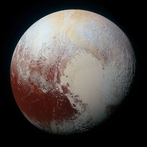 Farbfoto der Nasa zeigt den Planeten Pluto.