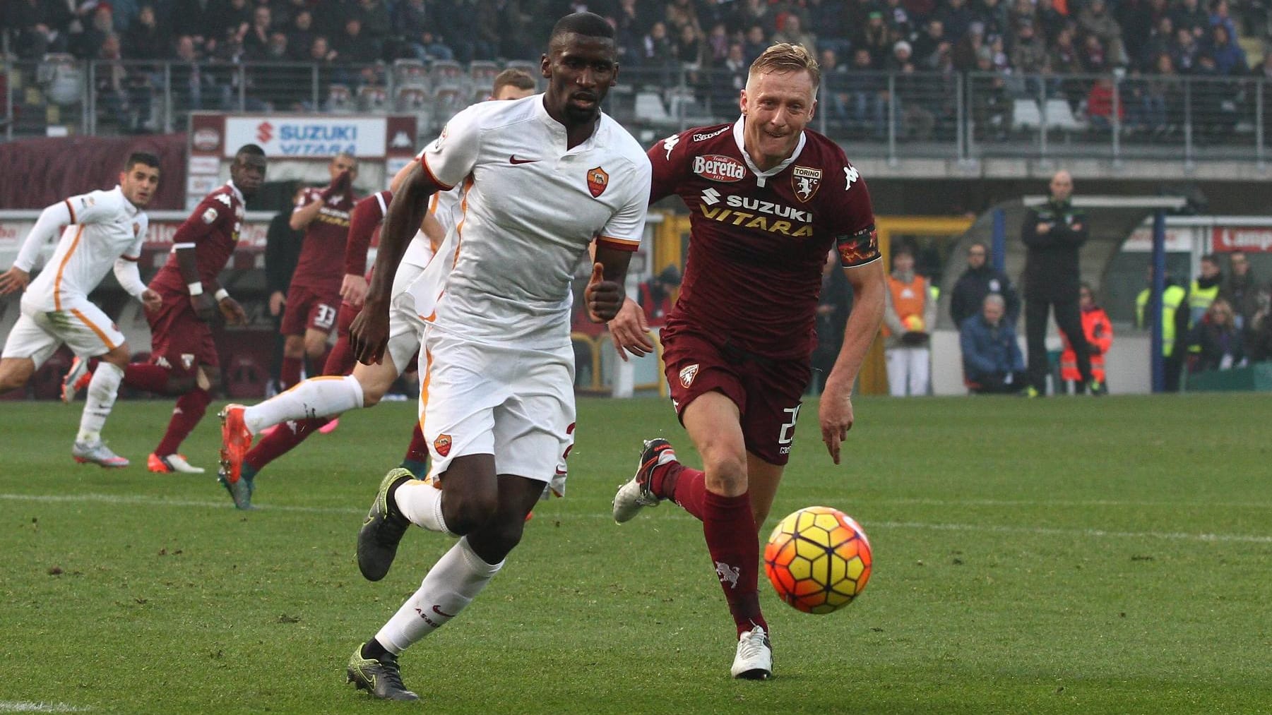 Roma-Profi Antonio Rüdiger steht nach dem Remis beim FC Turin im Fokus. Roma-Profi Antonio Rüdiger steht nach dem Remis beim FC Turin im Fokus.