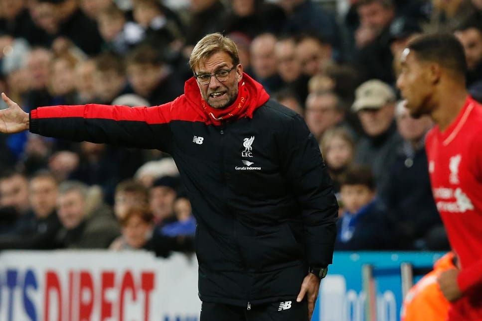Frust bei Jürgen Klopp: Fast alle Anweisungen beim Spiel in Newcastle halfen nichts.