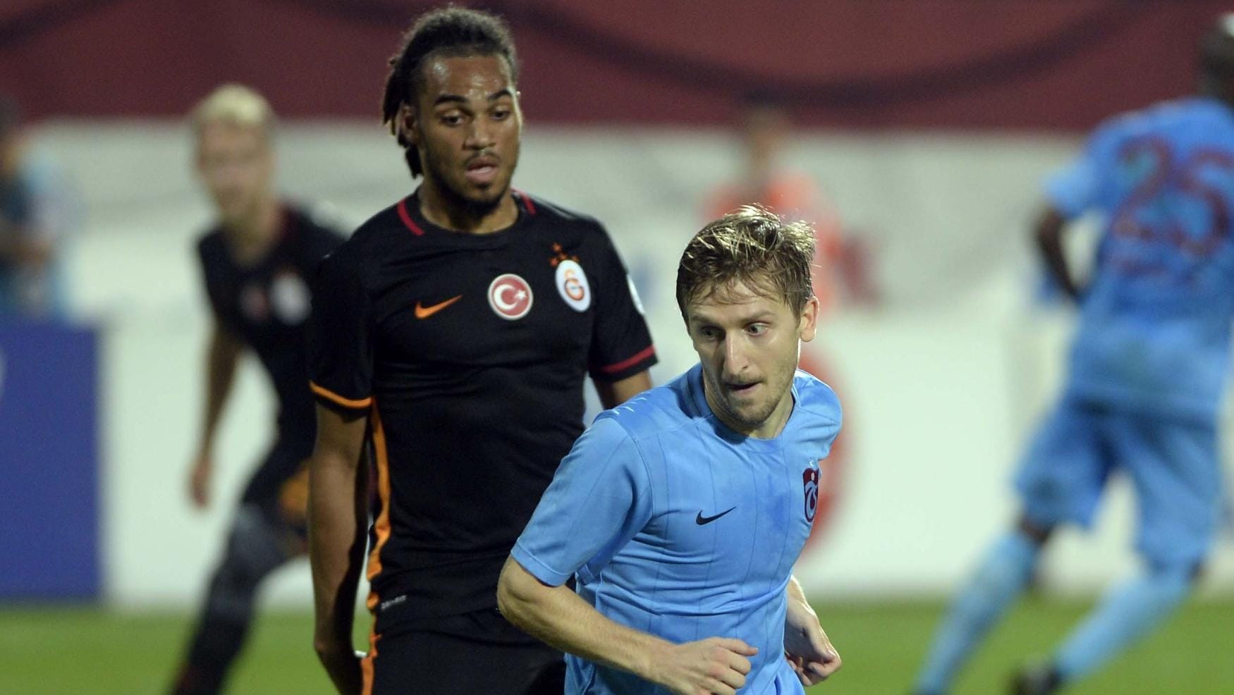 Marko Marin (vorne) spielt jetzt für den türkischen Klub Trabzonspor.