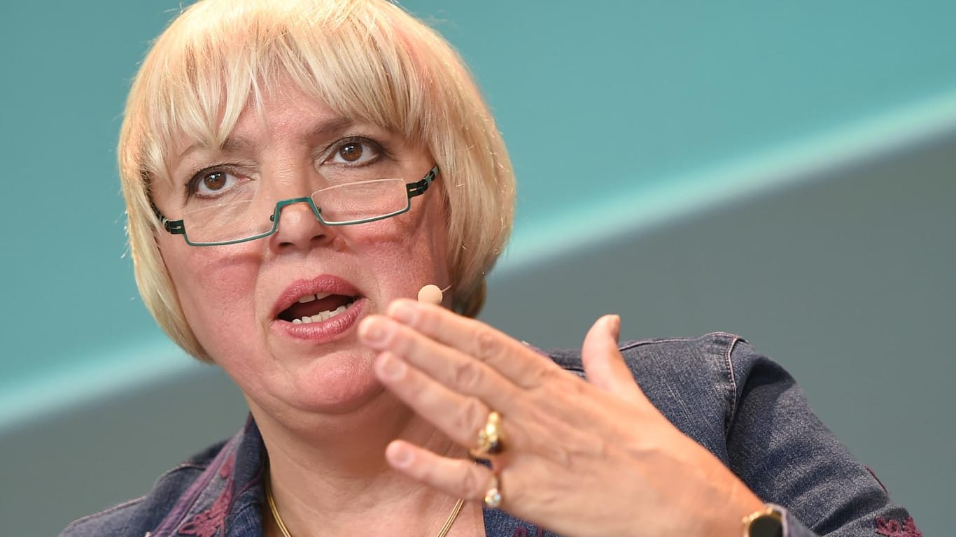 Die Bundestags-Vizepräsidentin Claudia Roth wird übel beschimpft.