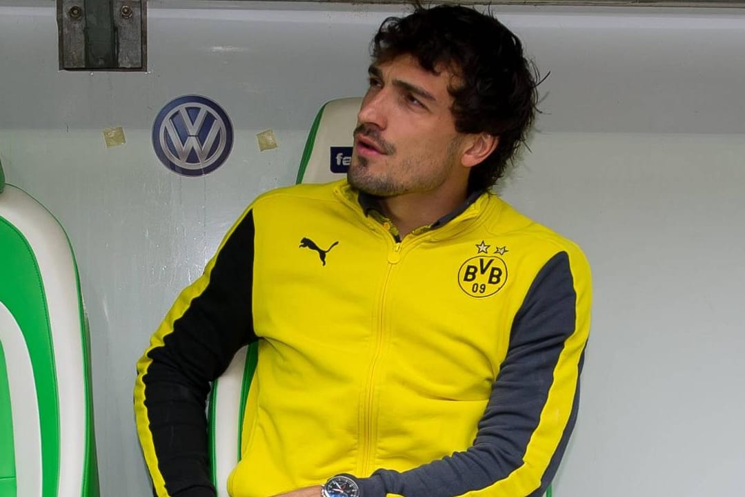 Dortmunds Abwehrchef Mats Hummels musste beim Sieg gegen Wolfsburg krankheitsbedingt passen. Hier ein Archiv-Bild aus der vergangenen Saison.
