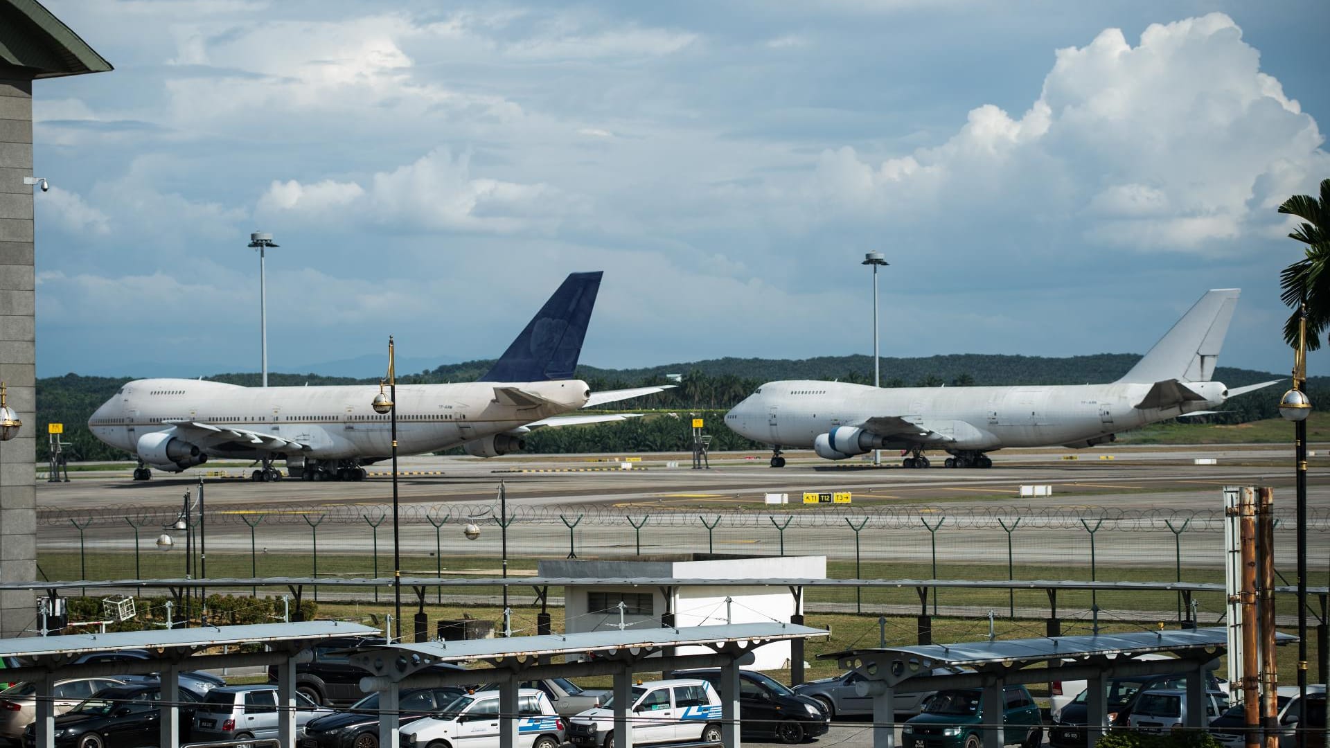 Herrenlose Maschinen auf dem Flughafen in Kuala Lumpur.