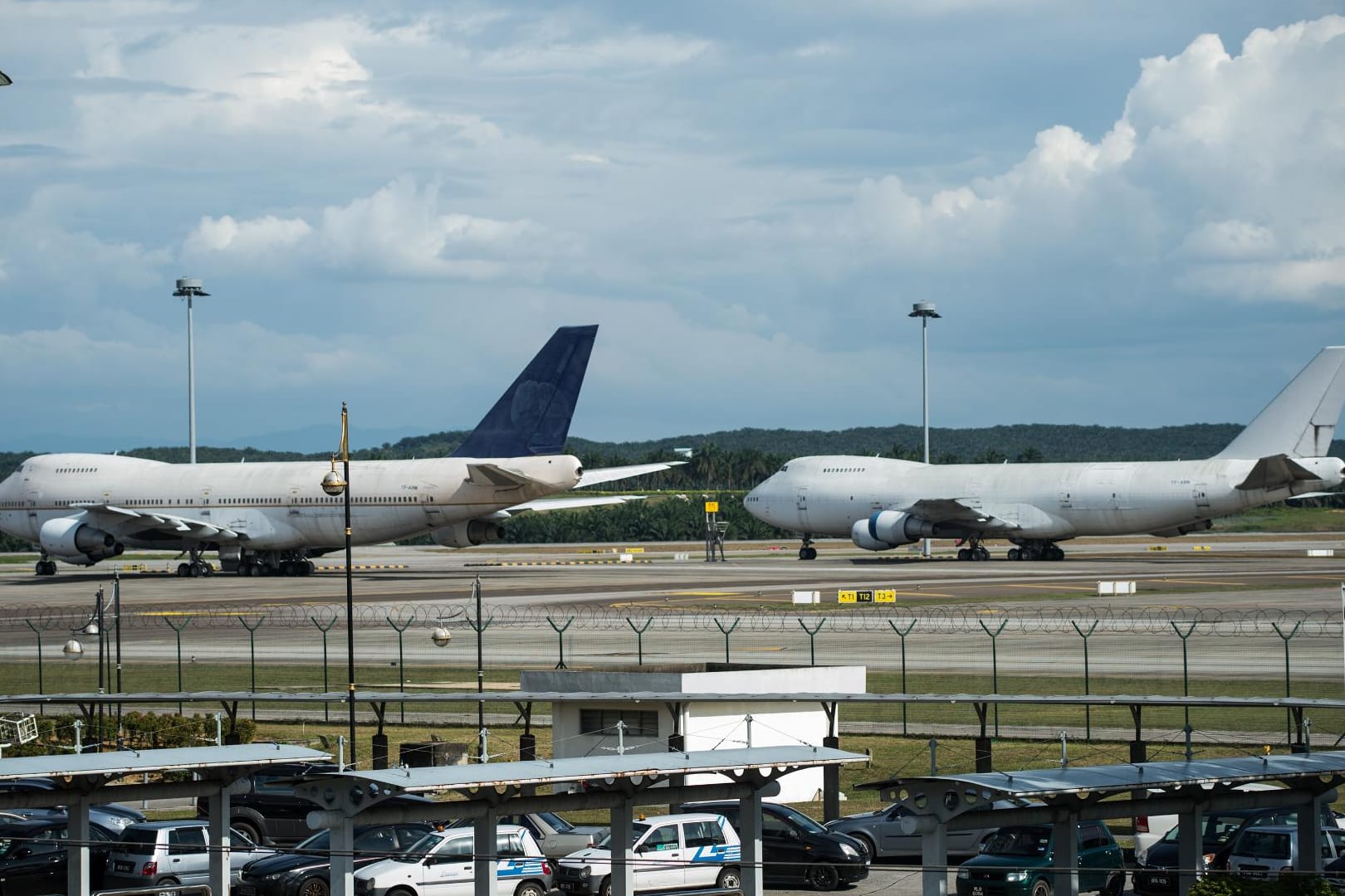 Herrenlose Maschinen auf dem Flughafen in Kuala Lumpur.