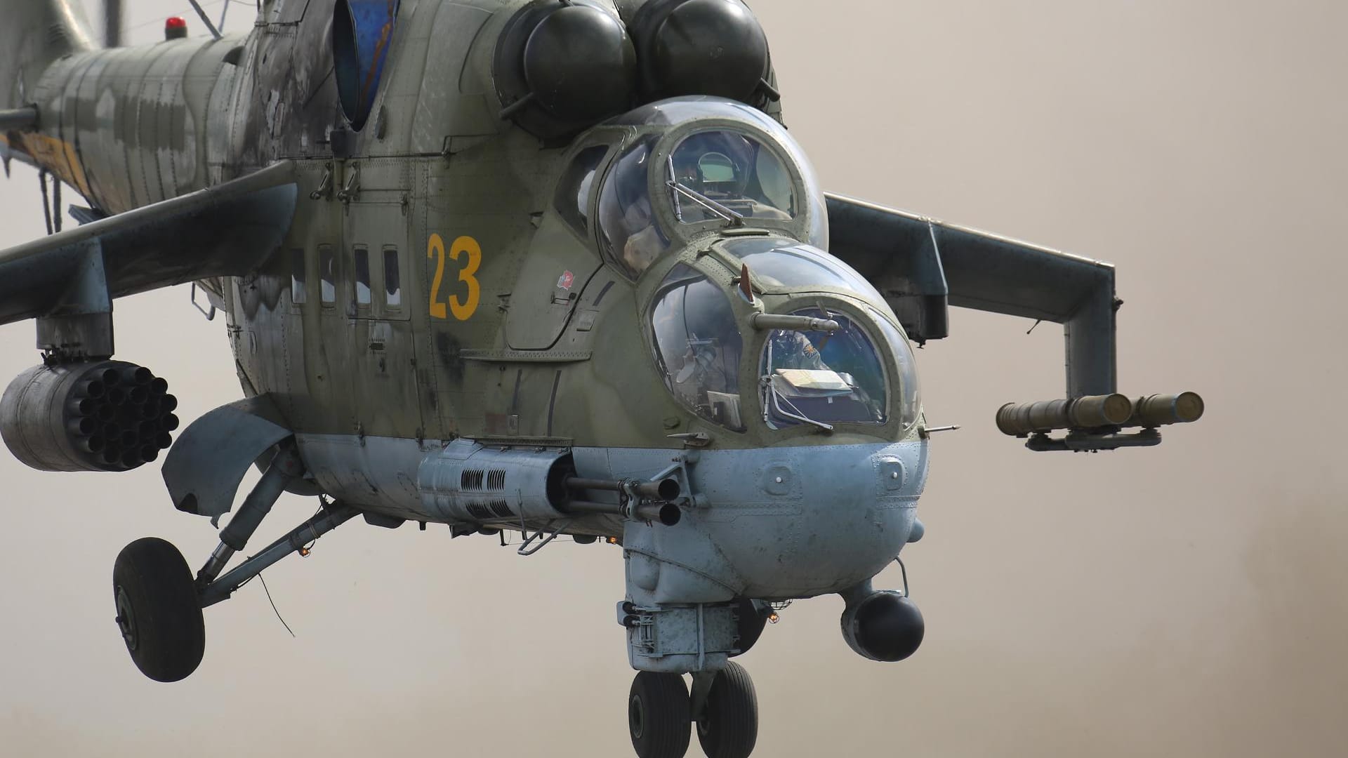 Ein Mi-24-Kampfhubschrauber. Mehrere davon wurden nun an der armenischen Grenze von Russland stationiert. Ein Mi-24-Kampfhubschrauber. Mehrere davon wurden nun an der armenischen Grenze von Russland stationiert.