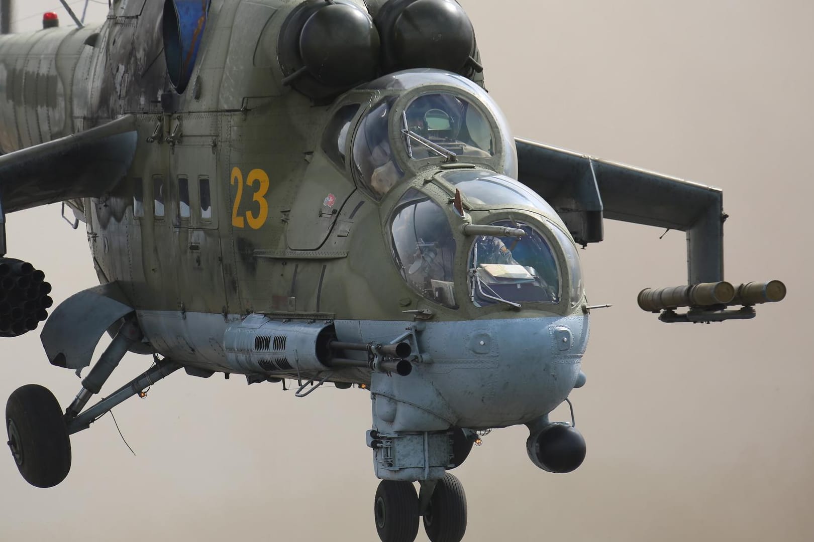 Ein Mi-24-Kampfhubschrauber. Mehrere davon wurden nun an der armenischen Grenze von Russland stationiert.