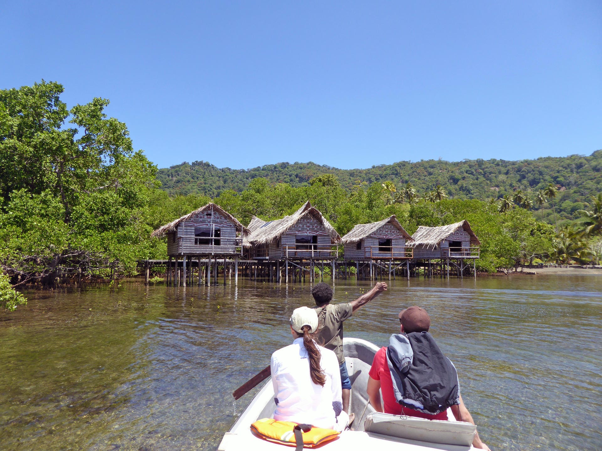 Auf der Insel Logea Island ist Nuli Sapi die einzige Touristenunterkunft. Der Lonely Planet verlieh den Holzhütten 2014 sogar einen Preis.