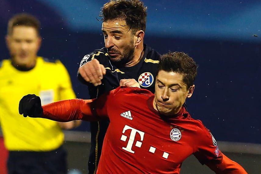 Robert Lewandowski (re.) schlug in Zagreb zwei Mal zu.