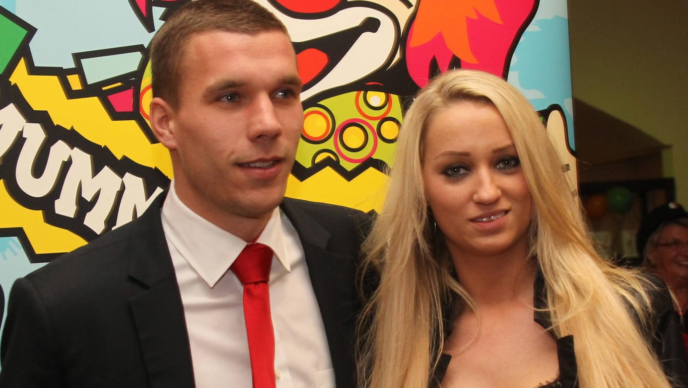 Lukas Podolski und seine Frau Monika sind schon bald wieder im Baby-Glück.