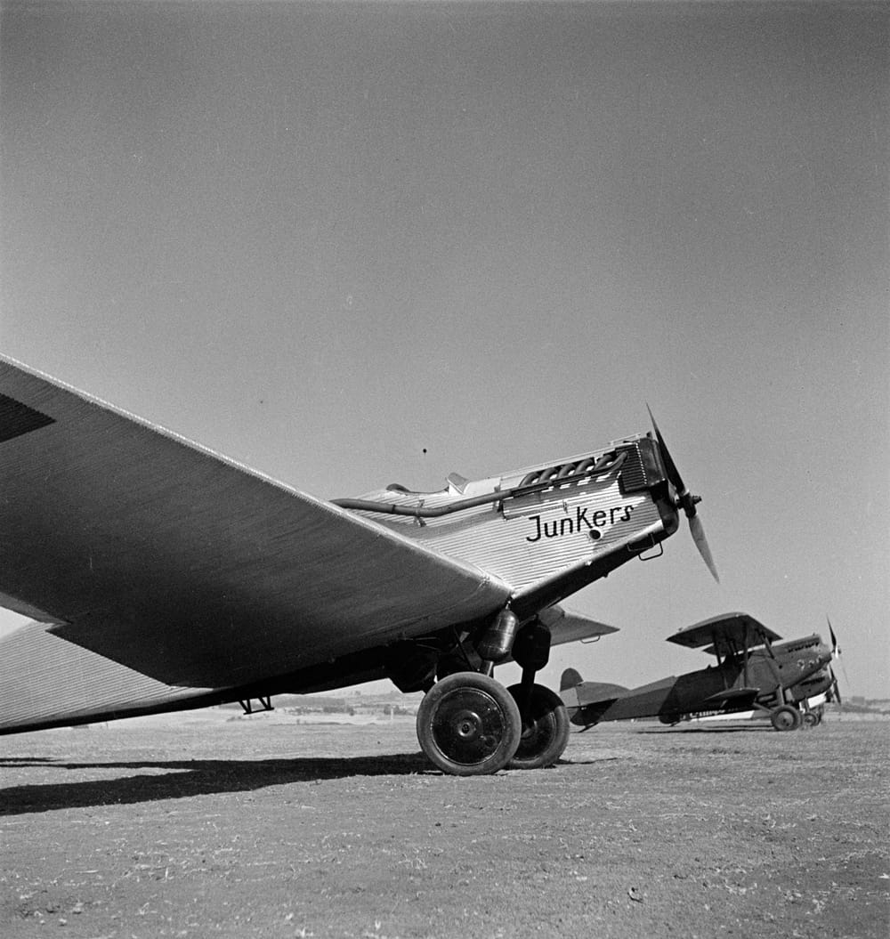 Junkers W 33 auf dem Flugplatz in Addis Abeba