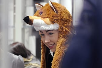Aurora Ramazzotti trug beim Weihnachtsbummel eine Fuchs-Mütze.