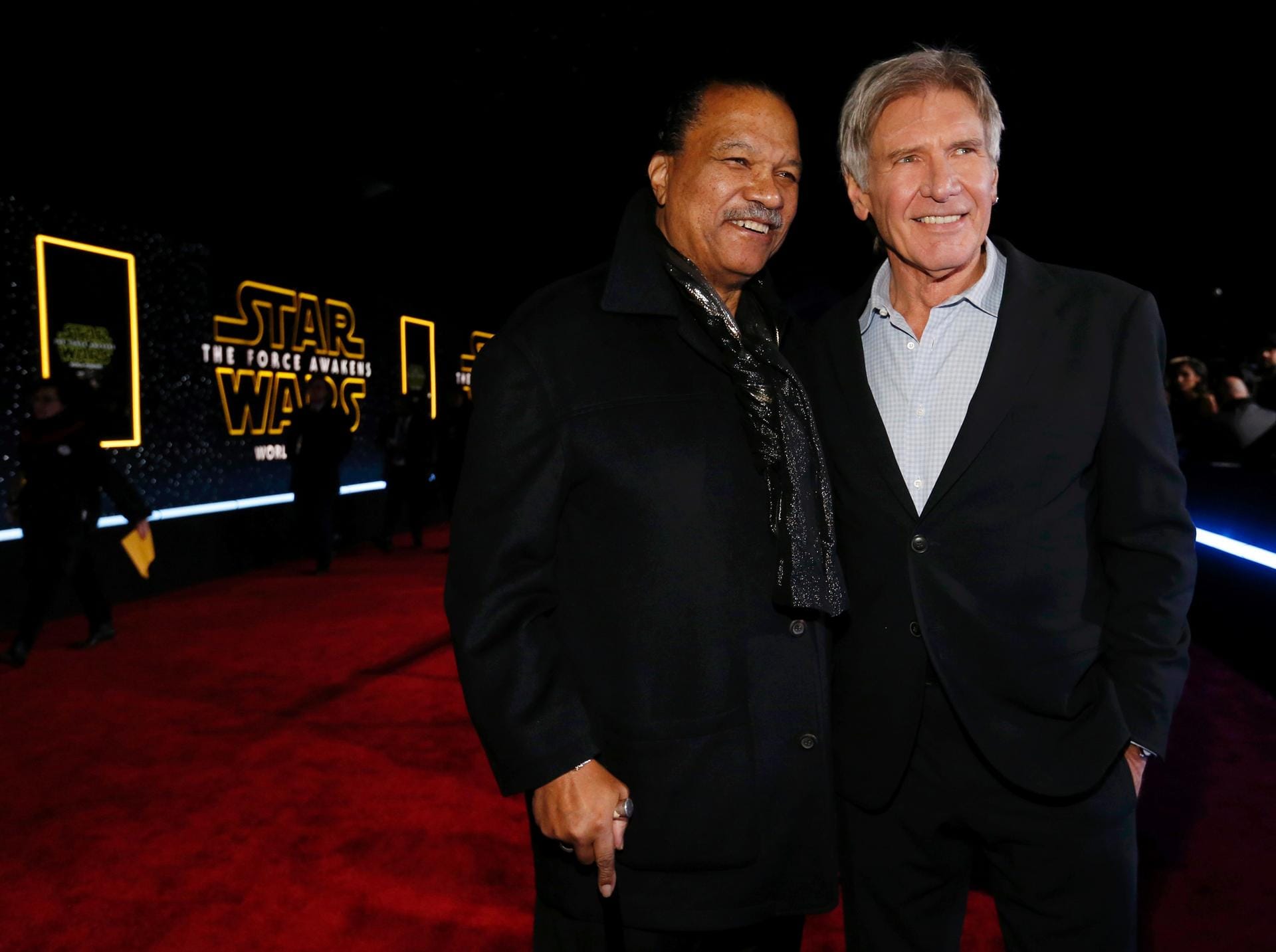 Auch Billy Dee Williams (li.), der den Lando Calrissian spielte, ließ sich die Weltpremiere ebenfalls nicht entgehen.