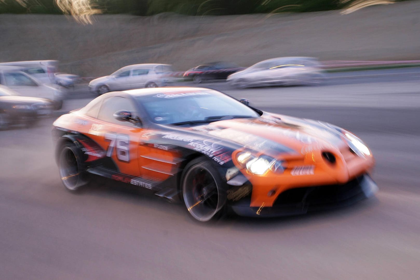 Beim illegalen Autorennen "Gumball 3000" lassen es PS-Fetischisten krachen.