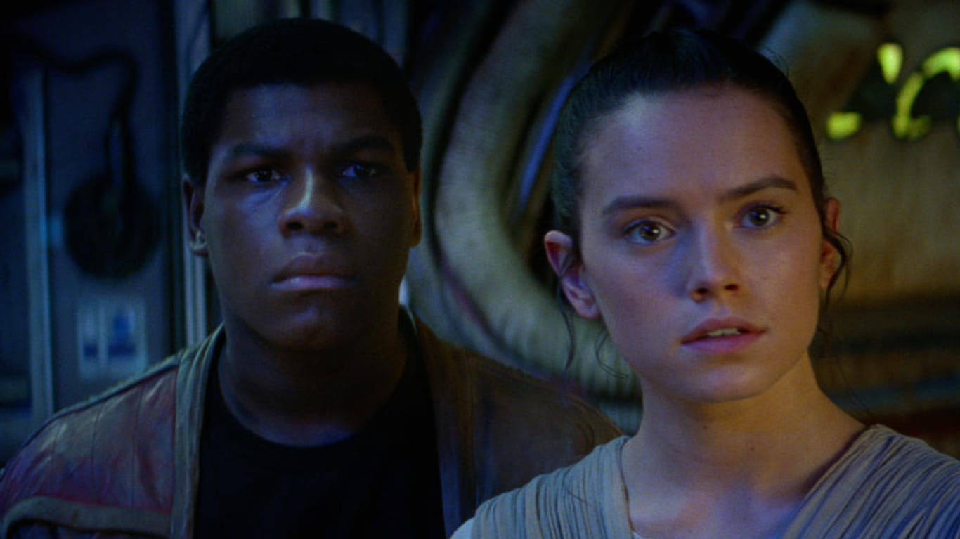 Finn (John Boyega) und Rey (Daisy Ridley).