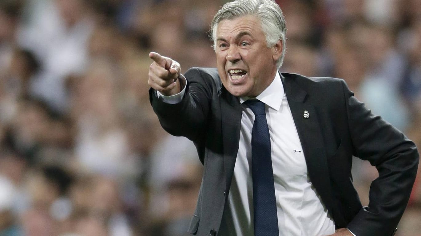 Carlo Ancelotti gehörte als Spieler der goldenen Milan-Ära Ende der 80er-Jahre um Marco van Basten und Ruud Gullit an. Carlo Ancelotti gehörte als Spieler der goldenen Milan-Ära Ende der 80er-Jahre um Marco van Basten und Ruud Gullit an.
