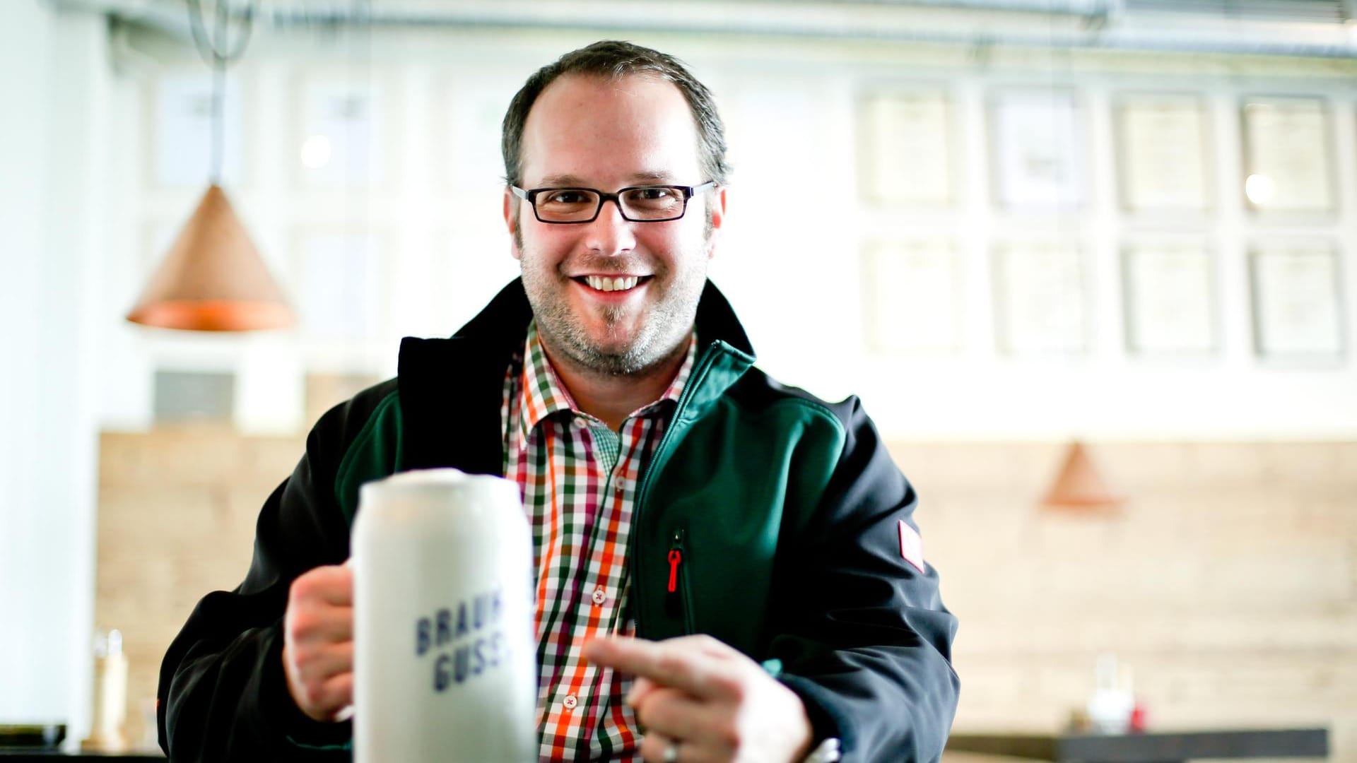 In der Craft Beer-Szene gilt Craft Beer-Pionier Reinhold Barta nun als das "Schwarze Schaf". Der Grund: Er beschwert sich, dass der Begriff "Craft Beer" inflationär verwendet werde.