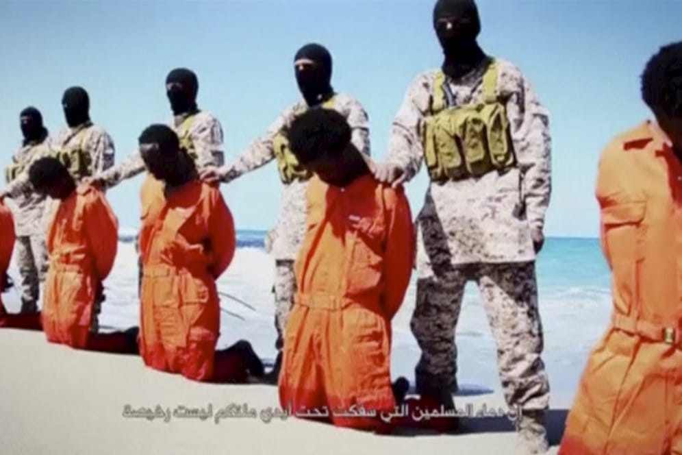 IS-Kämpfer christlichen Gefangenen in Libyen: Im Nahen Osten hat der Islamische Staat bei der Mehrheit der Araber keine Chance.