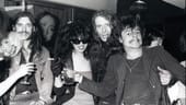 Cool und crazy: Lemmy Kilmister (2. v. l.) in den 70er Jahren auf einer Party mit der Band Thin Lizzy.
