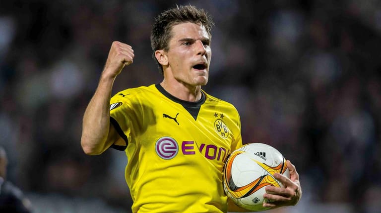 Borussia Mönchengladbach hat Jonas Hofmann vom Ligakonkurrenten Borussia Dortmund verpflichtet.
