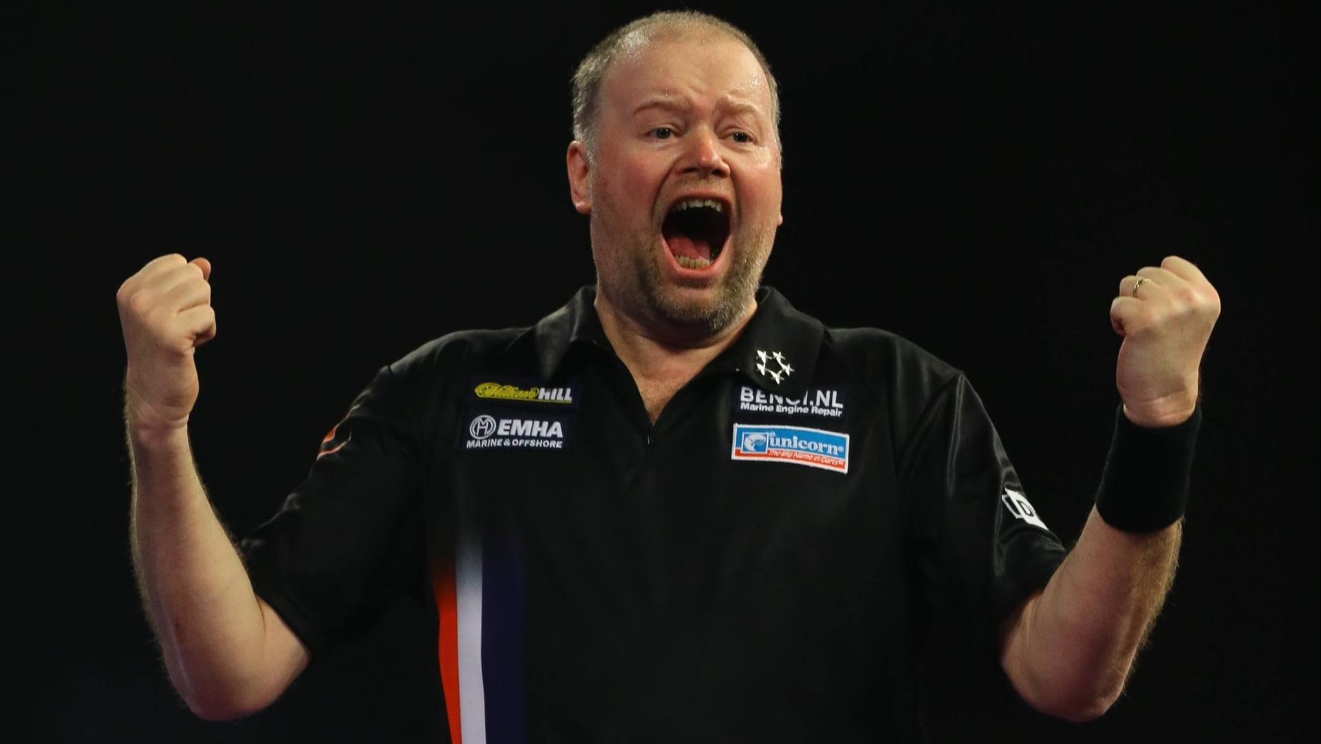 Raymond van Barneveld steht im Viertelfinale der Darts-WM.