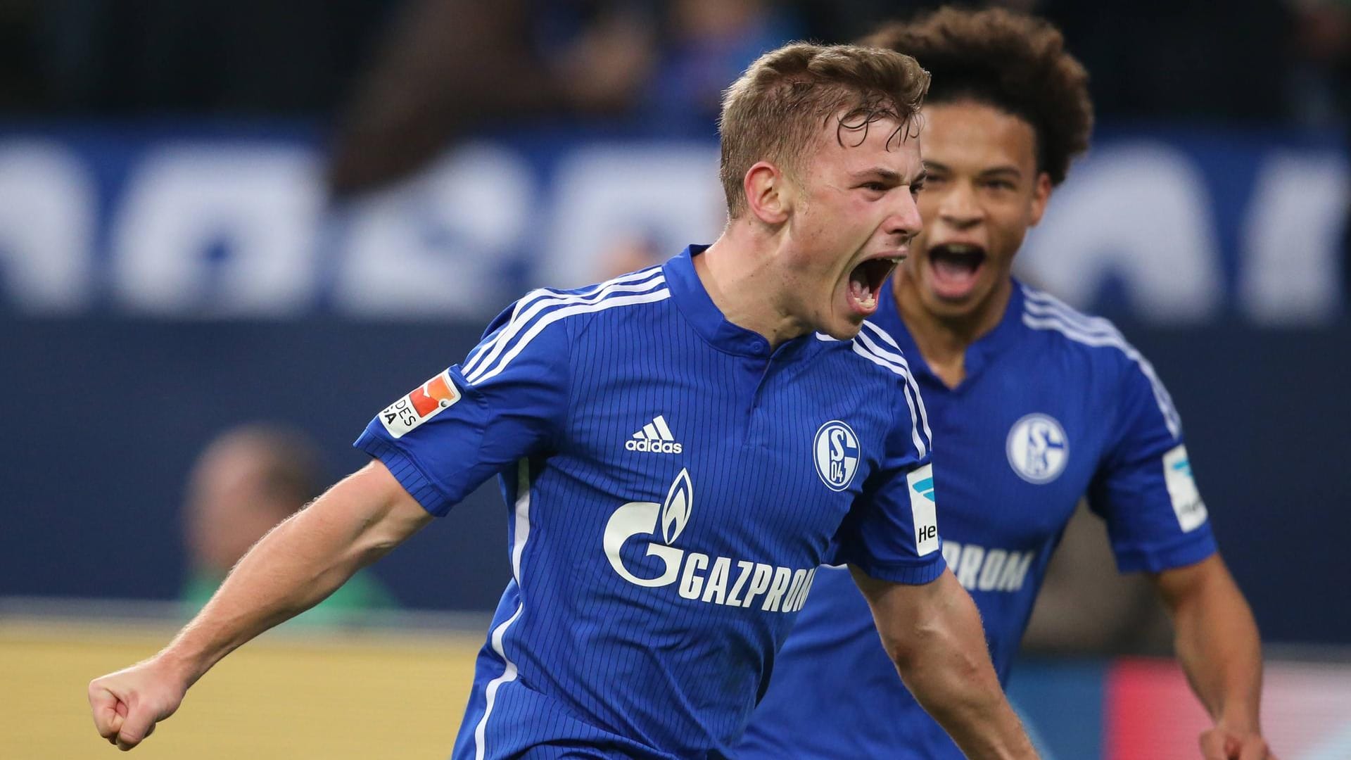 Die beiden S04-Profis Max Meyer (li.) und Leroy Sané sind für Joachim Löw eine Option für die Europameisterschaft 2016.