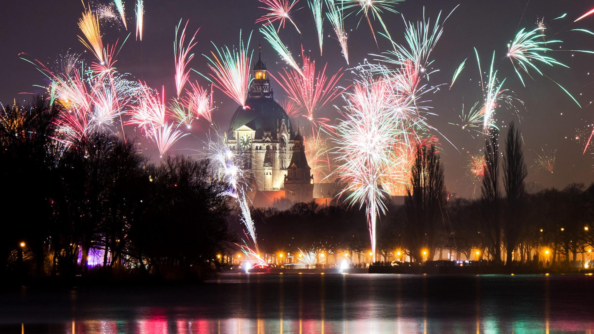 Silvester in Hannover (Archivbild): In der Silvesternacht wurden mehrere Einsatzkräfte angegriffen.