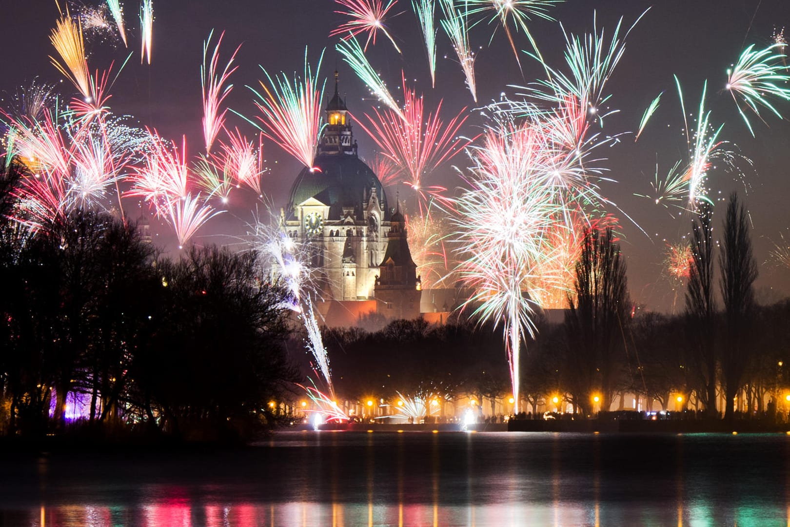 Silvester in Hannover (Archivbild): In der Silvesternacht wurden mehrere Einsatzkräfte angegriffen.