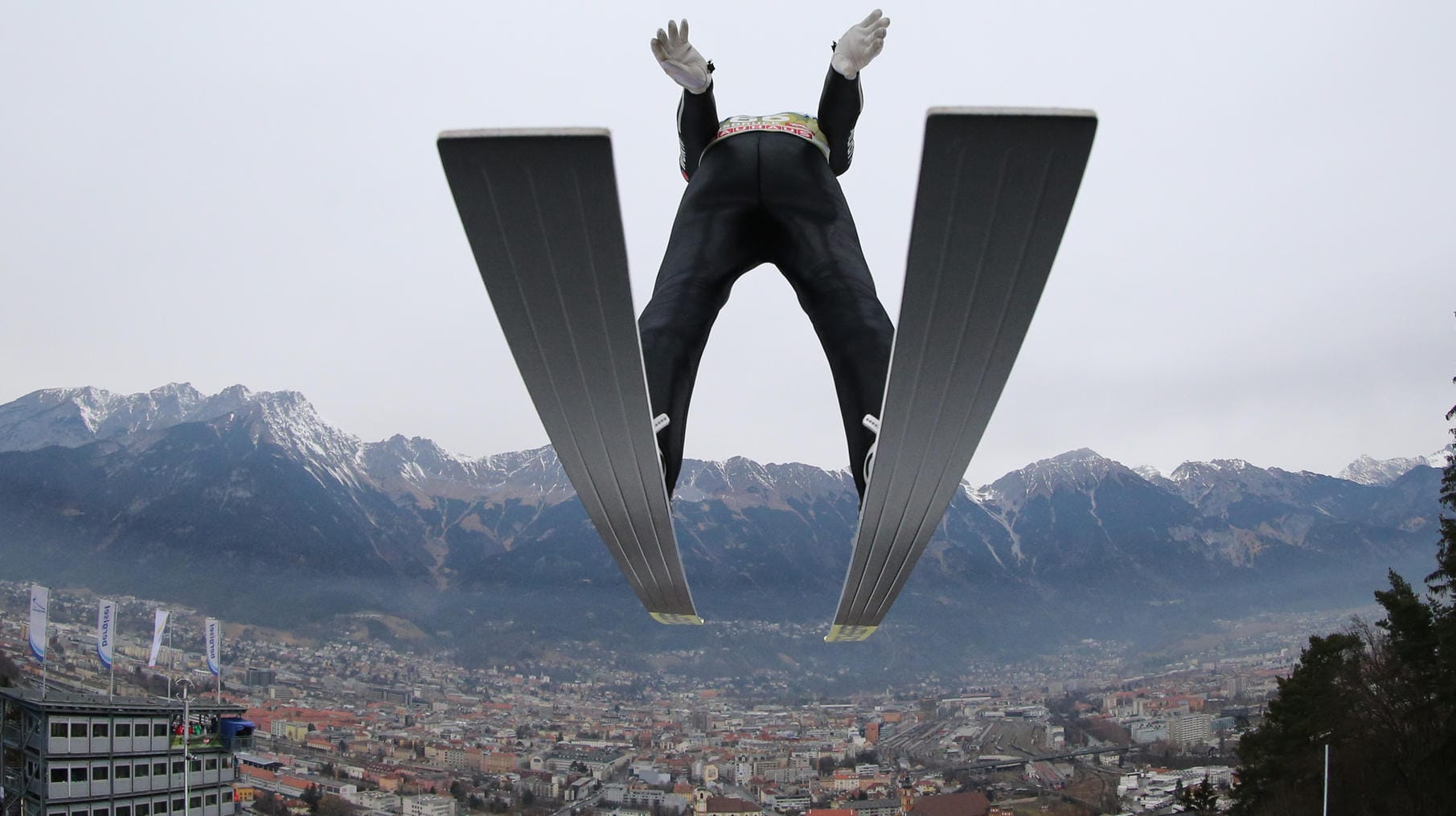 DSV-Adler Severin Freund beim Qualifikationsspringen in Innsbruck.