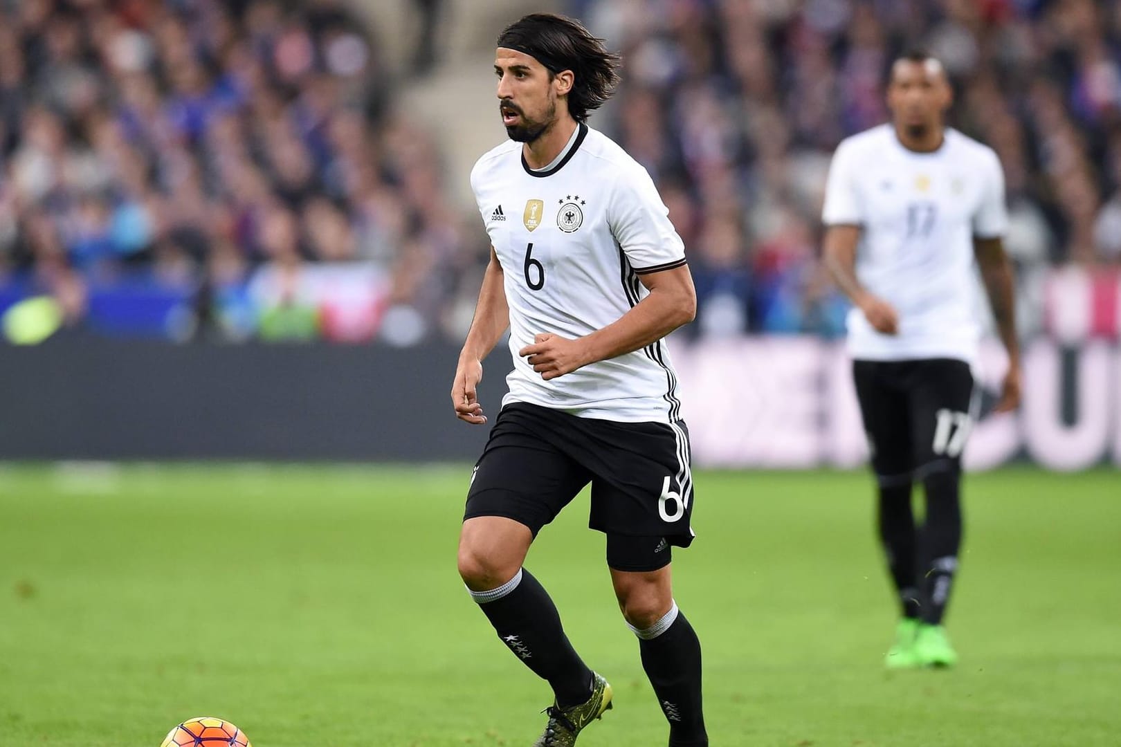 Sami Khedira fordert eine Leistungssteigerung für die Nationalmannschaft.