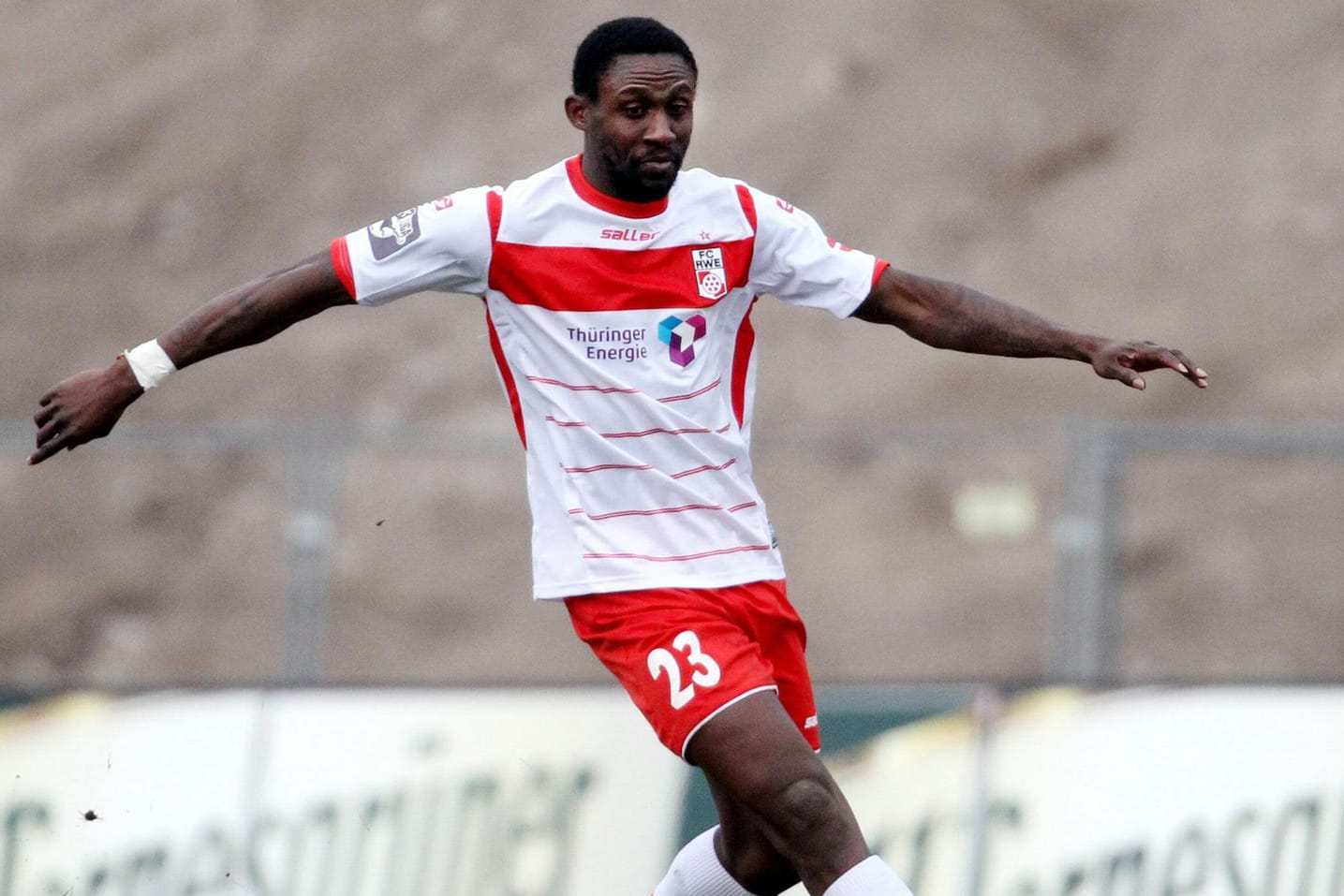 Der ehemalige Bundesligaprofi Steve Gohouri wurde an Silvester tot im Rhein aufgefunden.