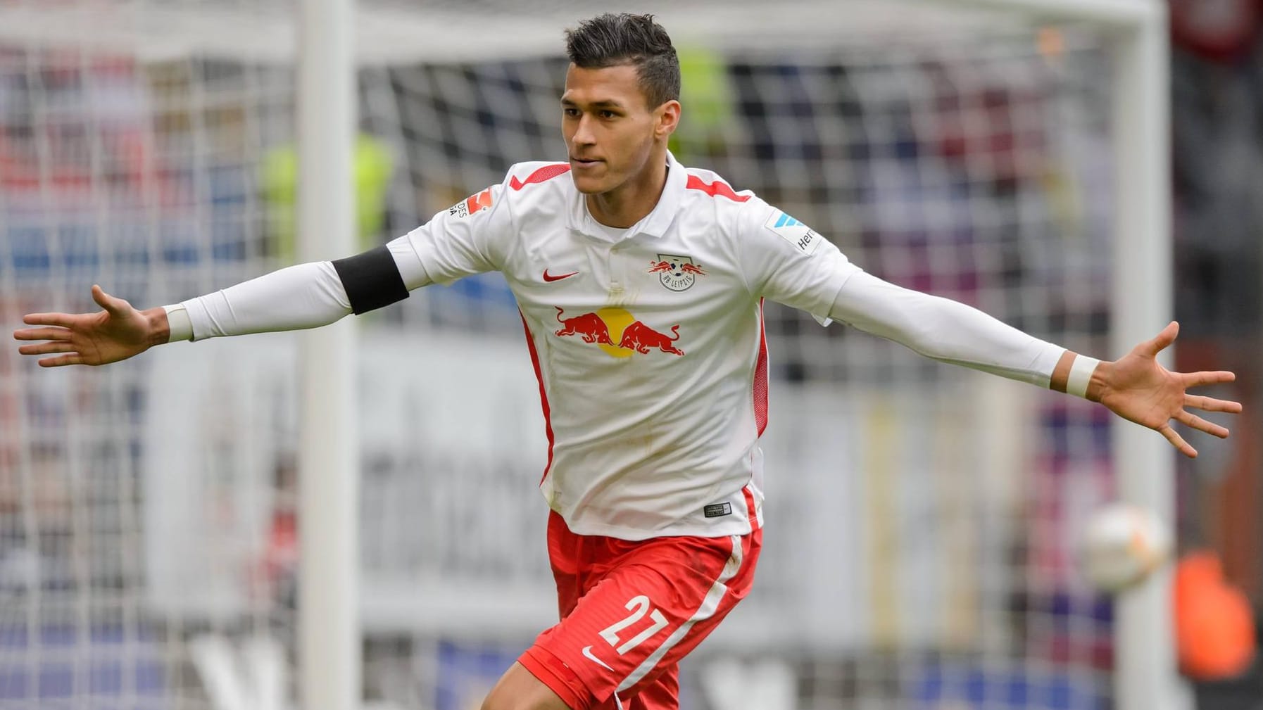 Davie Selke will mit RB Leipzig in die Bundesliga aufsteigen. Davie Selke will mit RB Leipzig in die Bundesliga aufsteigen.