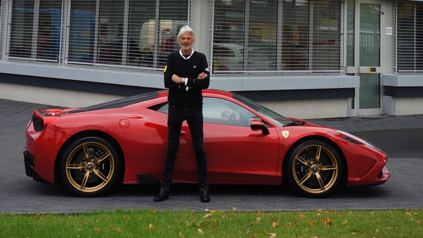Helmut Eberlein verkauft seit 25 Jahren Ferrari.
