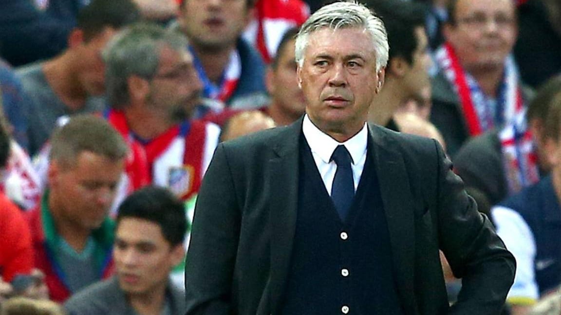 Carlo Ancelotti hat einen Dreijahresvertrag bis Sommer 2019 beim FC Bayern unterschrieben. Carlo Ancelotti hat einen Dreijahresvertrag bis Sommer 2019 beim FC Bayern unterschrieben.