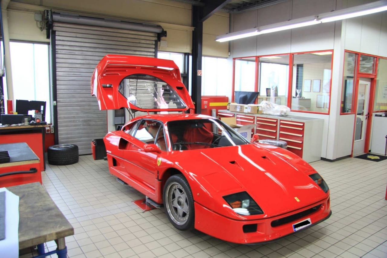 Die Werkstatt von Ferrari Eberlein hat sich auf historische Modelle spezialisiert.