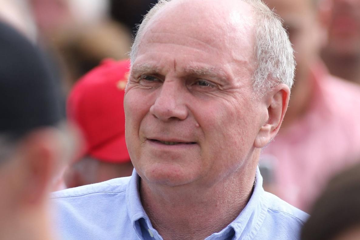 Uli Hoeneß hat in den letzten Monaten still und leise im Hintergrund die Fäden in der Nachwuchsabteilung des FC Bayern gezogen.